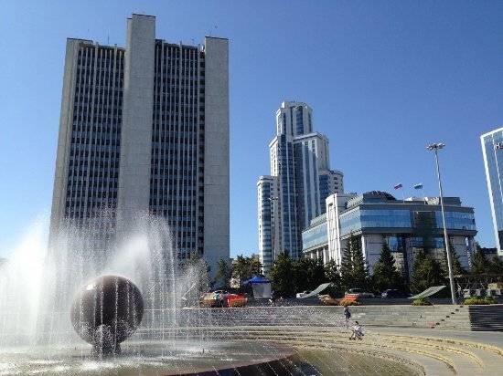 Пешеходная экскурсия по городу "Октябрьская площадь"